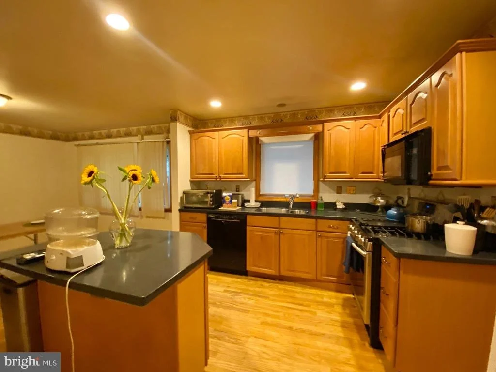 Photo of 418 MIDSTREAMS ROAD
