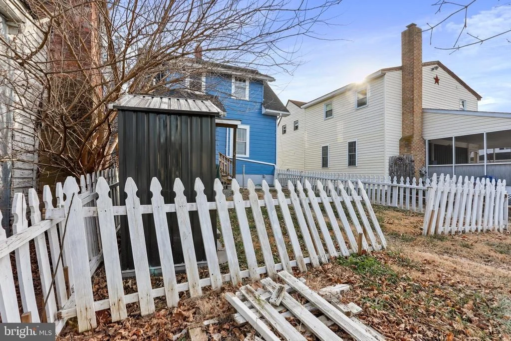 Photo of 8118 MAPLEVILLE ROAD