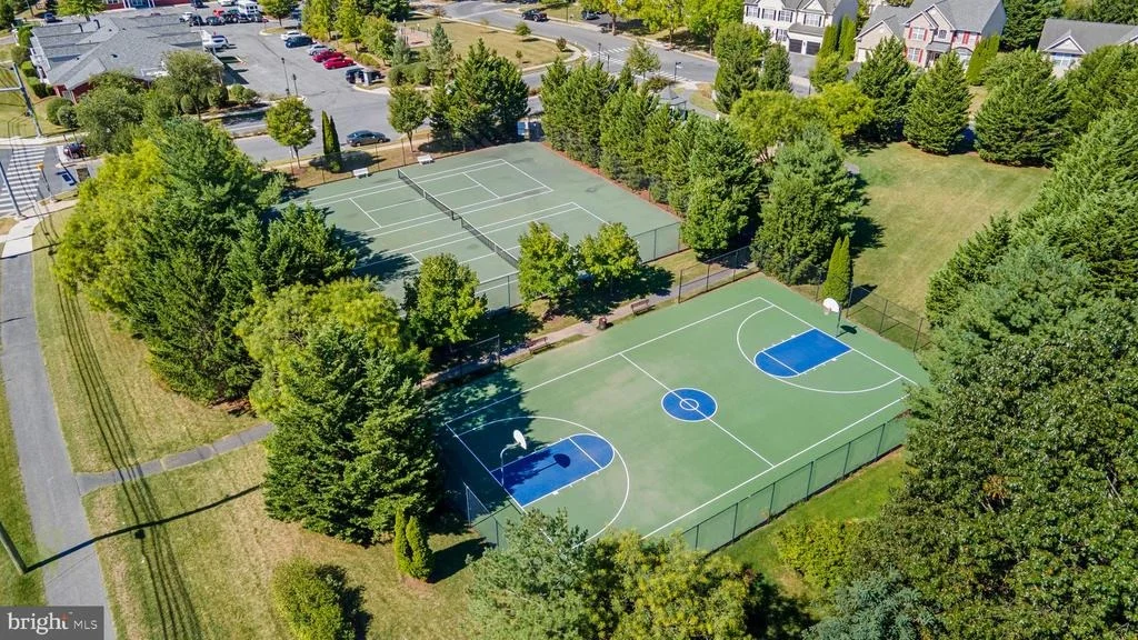 Photo of 9116 BOWLING GREEN DRIVE