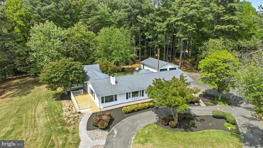 Photo of 160 BAMBOUSHAY LANE