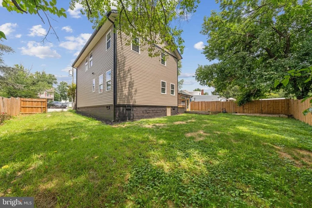 Photo of 6467 THIRD STREET