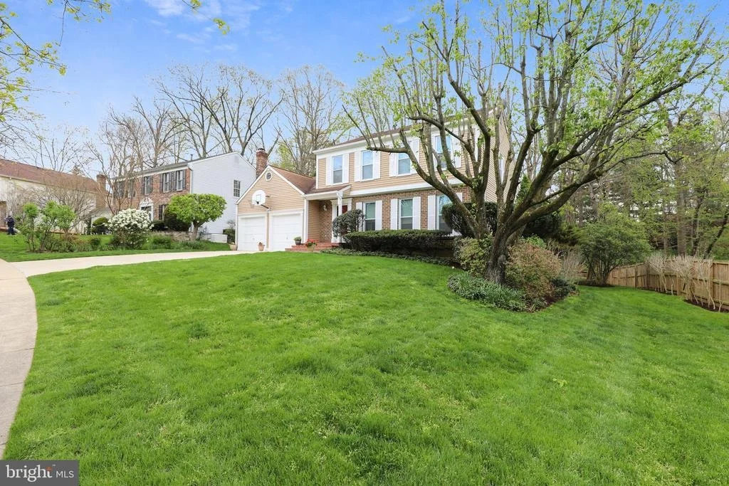 Photo of 2410 HENSLOWE DRIVE