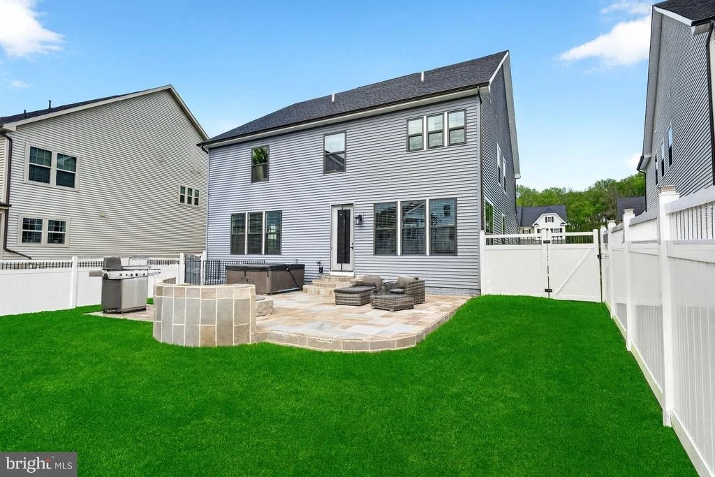 Photo of 7973 LAWNDALE CIRCLE