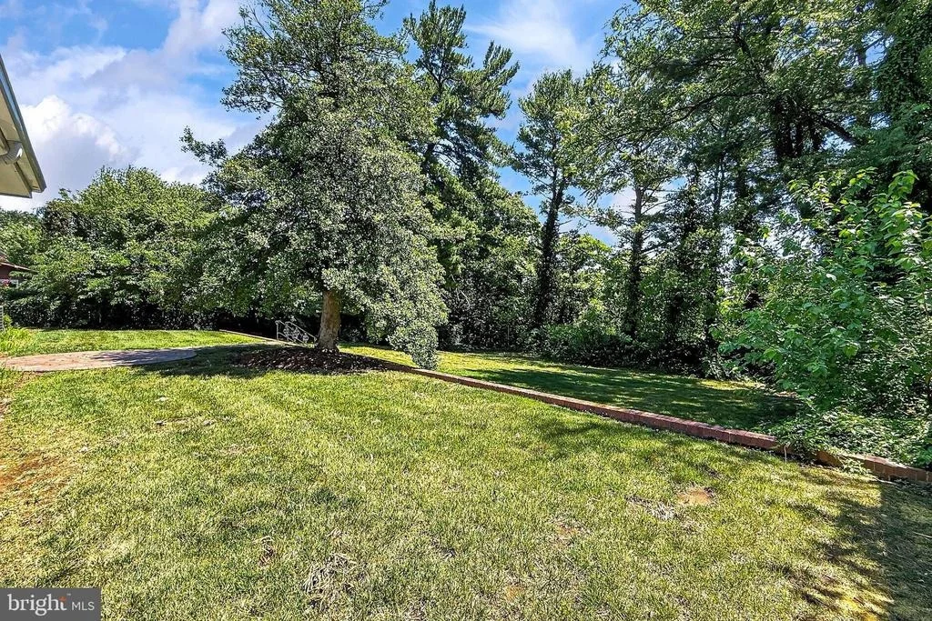 Photo of 201 LONGVIEW DRIVE