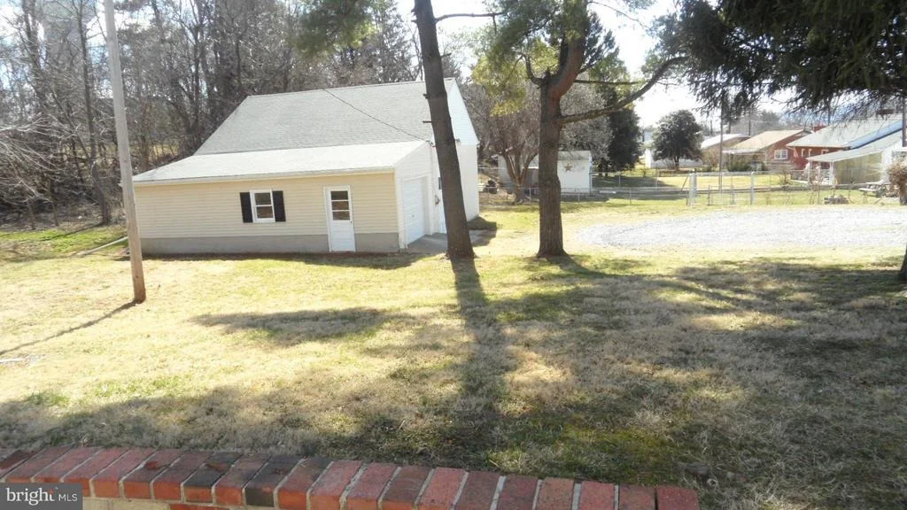 Photo of 304 SOUDER ROAD