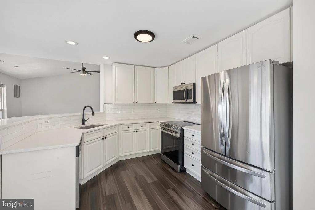 Photo of Unit 3D at 2501 COLERIDGE DRIVE