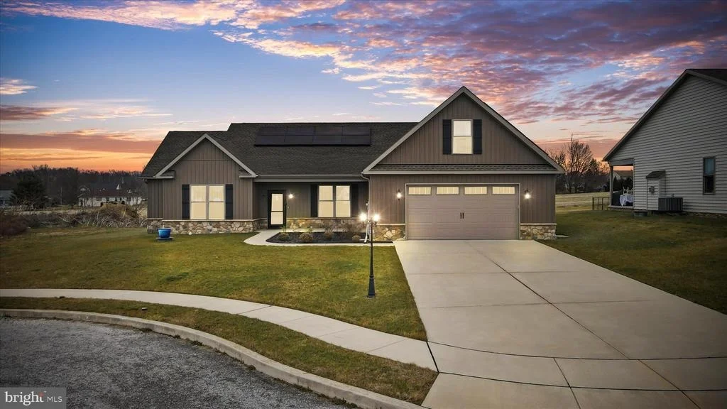Photo of 41 SMITH CIRCLE