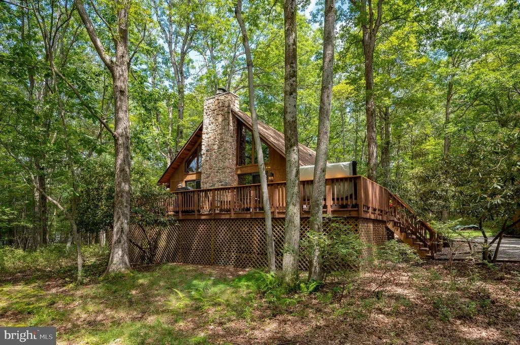 Photo of 61 FREDERICK CIRCLE
