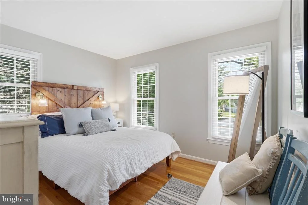 Photo of 8604 RIVERSIDE ROAD