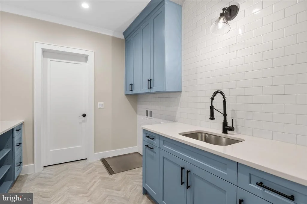 Photo of 1104 SHARON COURT