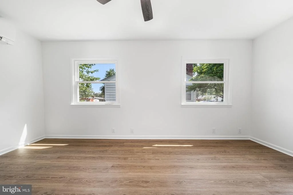 Photo of 6221 APACHE STREET