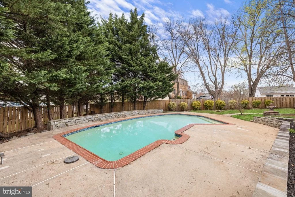 Photo of 6104 BROADWICK COURT