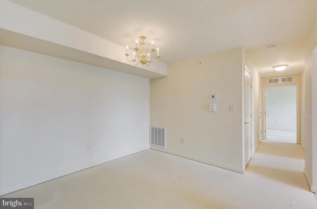 Photo of Unit 2D at 820 WEMBLEY DRIVE