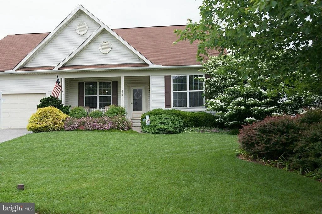 Photo of 302 MOORES BRANCH CIRCLE