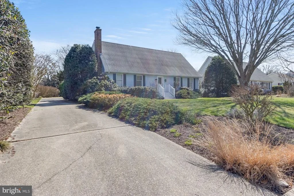 Photo of 15 HARBORVIEW ROAD