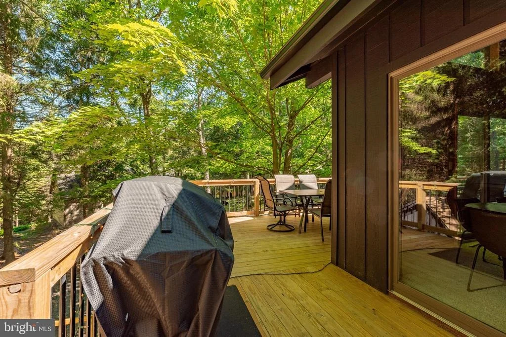 Photo of 106 LODGE CIRCLE