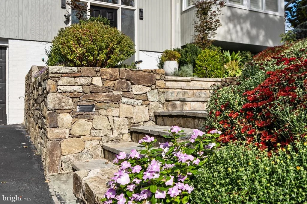 Photo of 11610 KAREN DRIVE