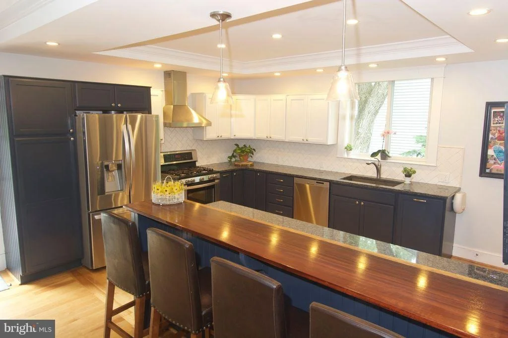 Photo of 718 HOLLEN ROAD