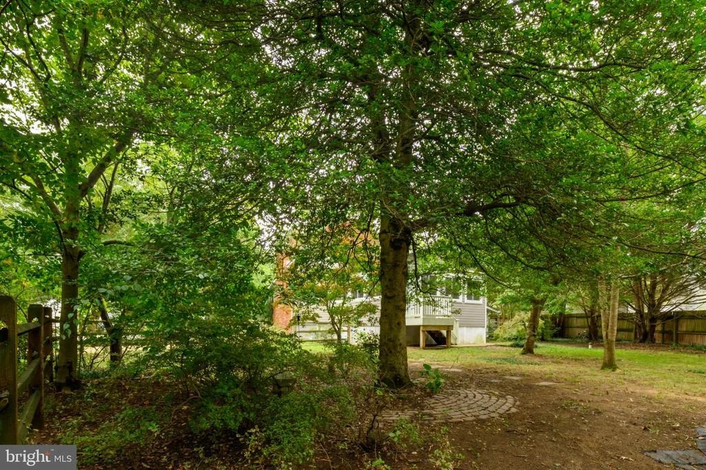 Photo of 1523 MANOR VIEW ROAD