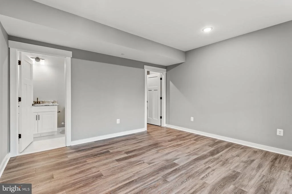 Photo of 7172 MEADOWBROOKE DRIVE