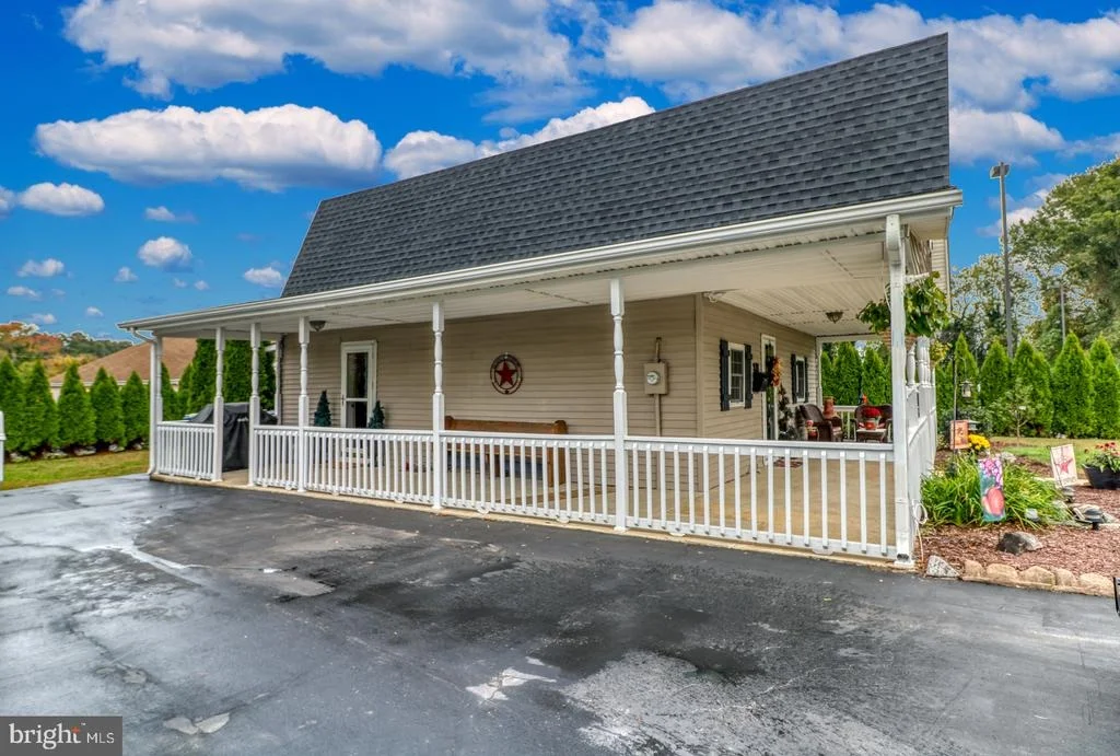 Photo of 18 PRATTIS STREET