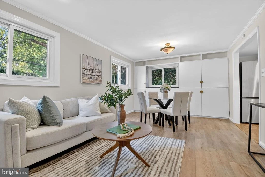 Photo of 4401 FERRARA DRIVE