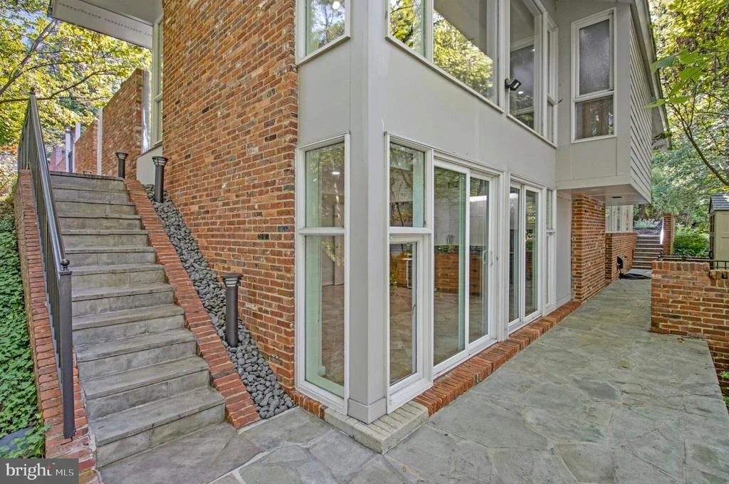 Photo of 1753 ARMY NAVY DRIVE