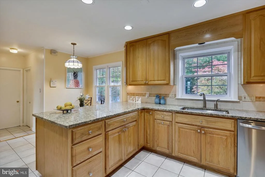 Photo of 16620 BETHAYRES ROAD