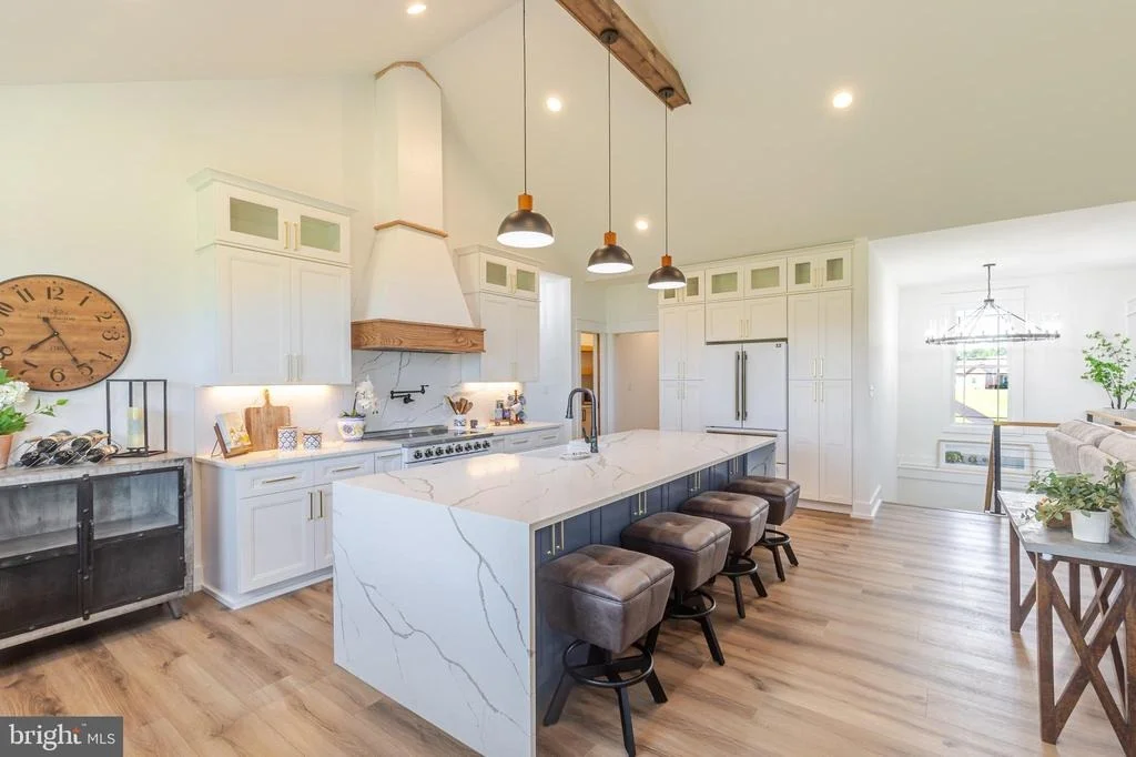 Photo of 23851 LANDS END DRIVE