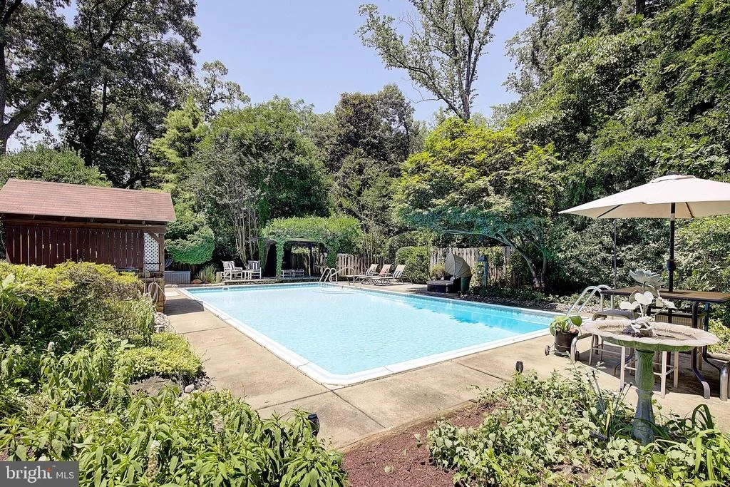 Photo of 1169 LATROBE DRIVE