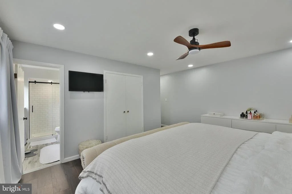 Photo of 8 WINDOVER LANE
