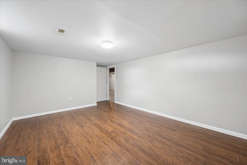 Photo of 7052 LINGANORE ROAD