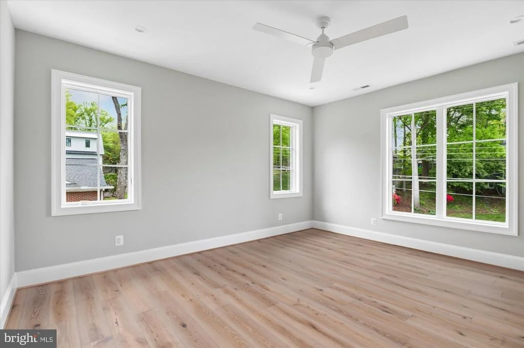 Photo of 1515 CRESTWOOD LANE