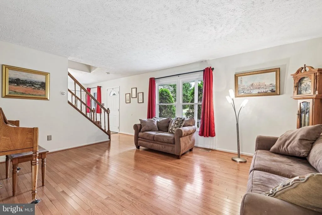 Photo of 592 EASON DRIVE