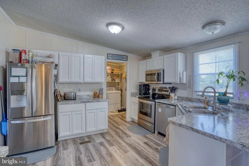 Photo of 6195 WATSON ROAD