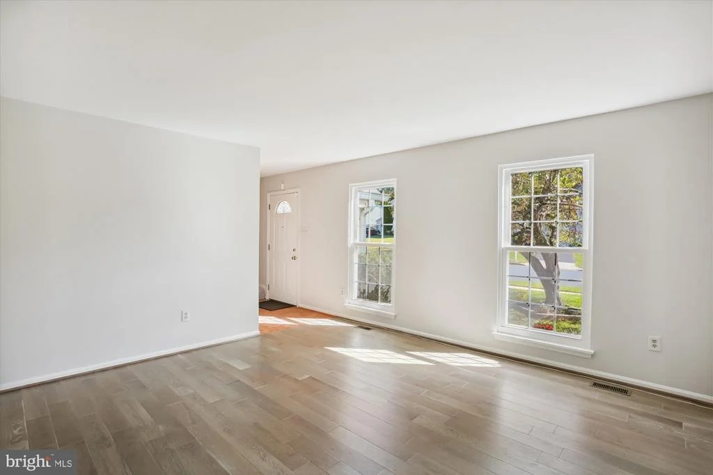 Photo of 927 POINTER RIDGE DRIVE