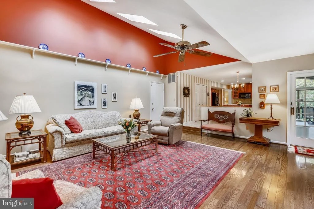 Photo of 9905 MAINSAIL DRIVE