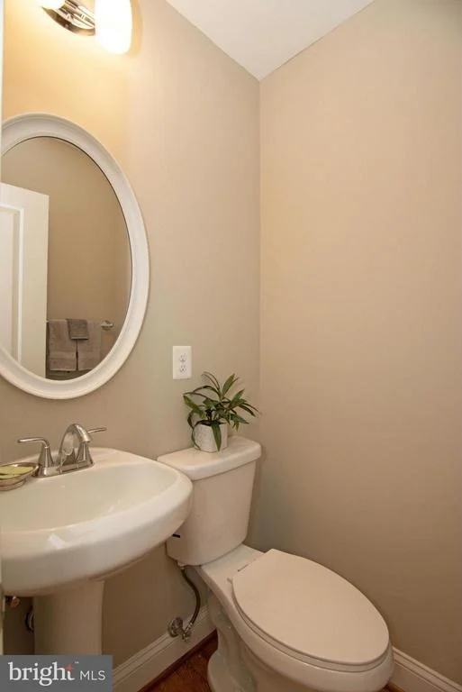 Photo of 6411 HILLSIDE LANE