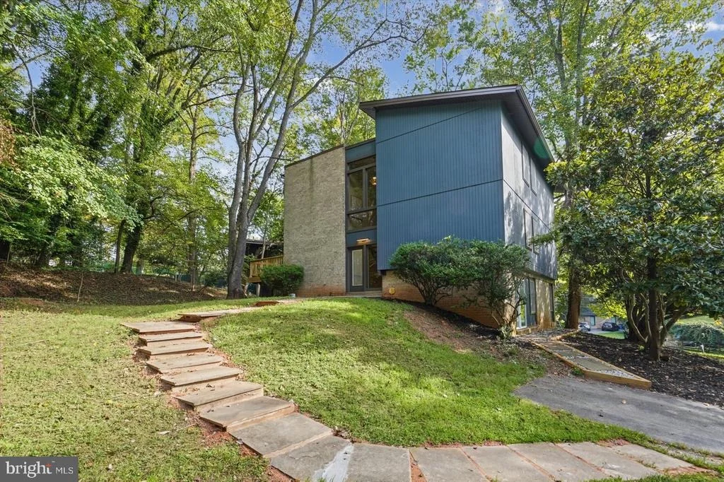 Photo of 101 DELFORD AVENUE
