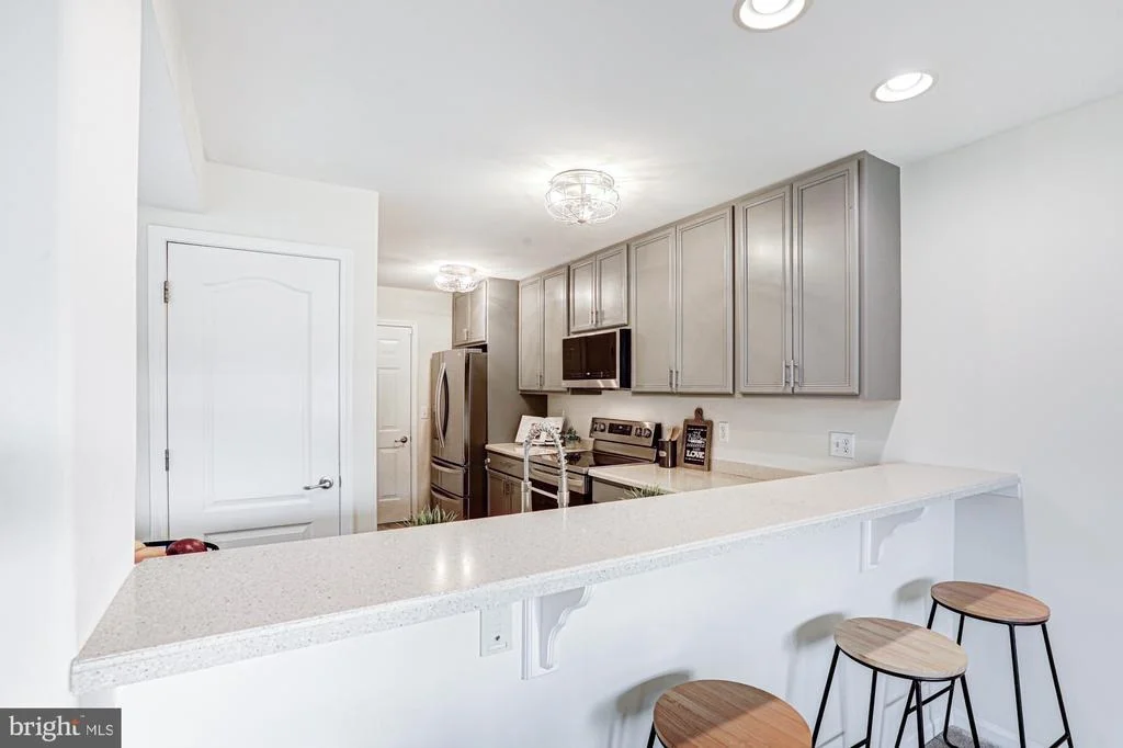 Photo of 259 AVONBRIDGE DRIVE