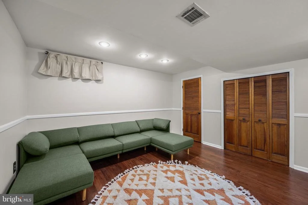 Photo of Unit 1129 at 1129 KELFIELD DRIVE