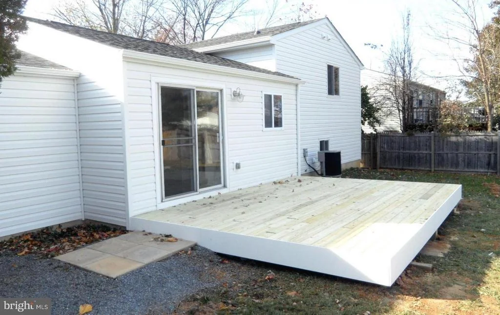 Photo of 1816 ROCKY GLEN DRIVE