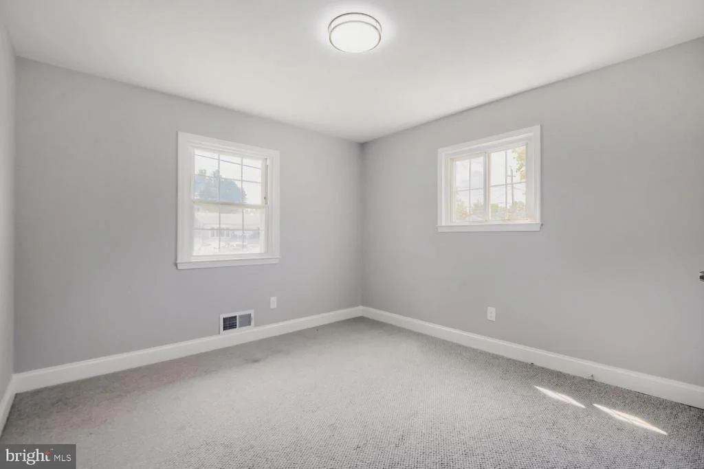 Photo of 696 W MAPLE ROAD