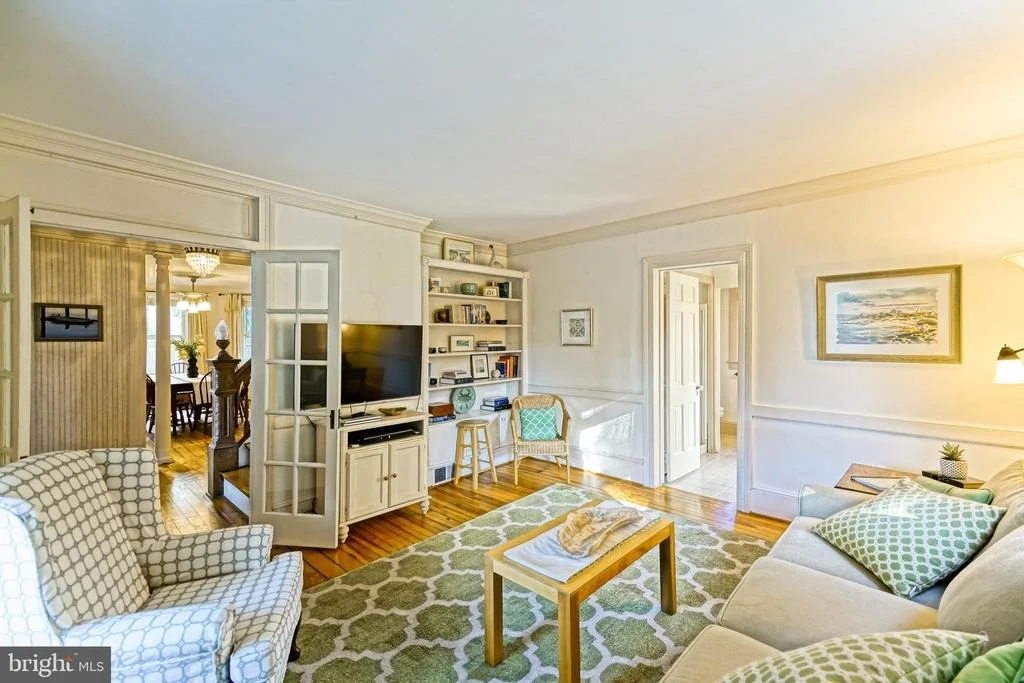 Photo of 111 KINGS HIGHWAY