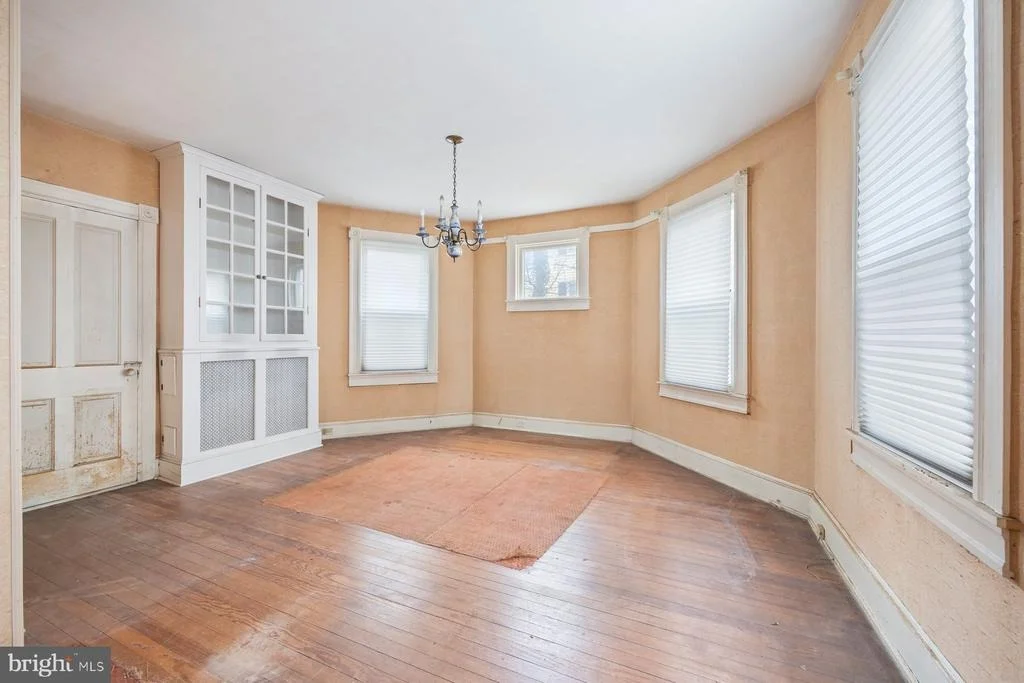 Photo of 307 HARLEM LANE
