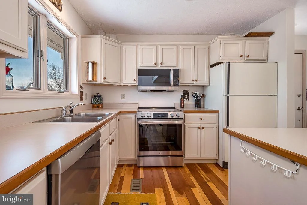 Photo of 164 GRANDVIEW DRIVE