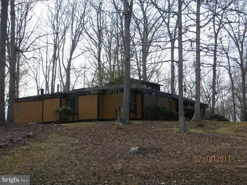 Photo of 6221 OCCOQUAN FOREST DRIVE