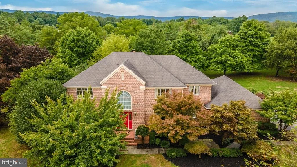 Photo of 6364 WINPENNY DRIVE