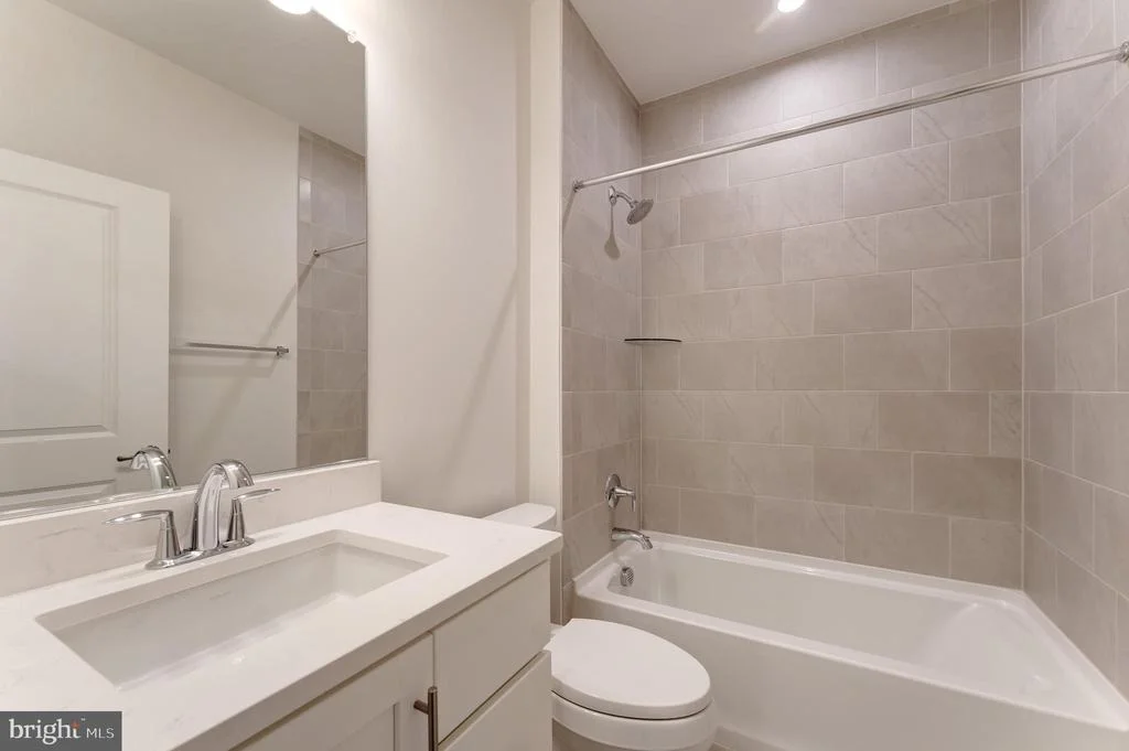 Photo of 43044 GREELEY SQUARE