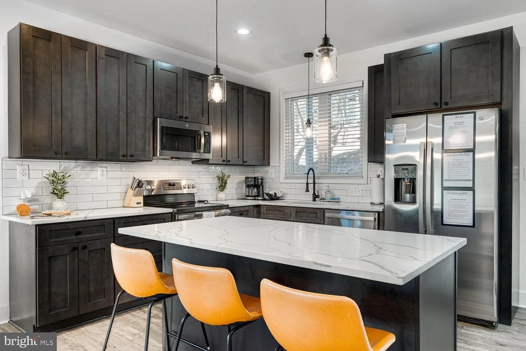 Photo of 1355 GREENVIEW DRIVE